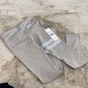Oatmeal workout leggings
